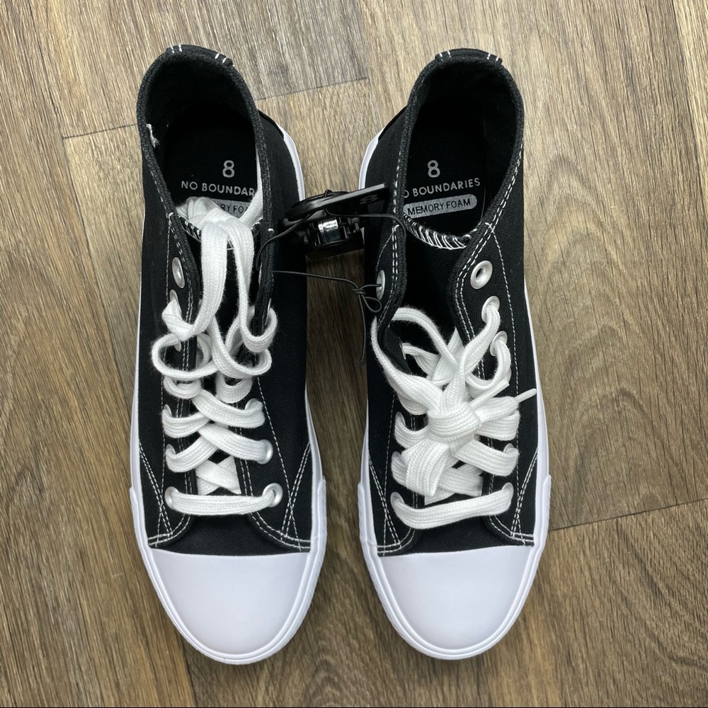 No Boundaries Converse High Top Shoes - Picture 3 of 12